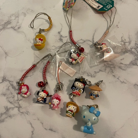Hello Kitty SANRIO Vintage Phone charms (10 total) - Picture 2 of 8